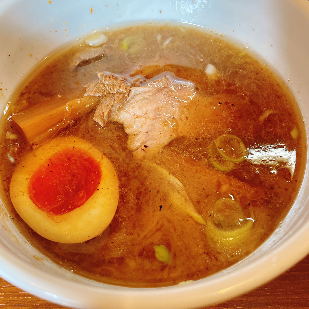 麺屋 彩華 スープ