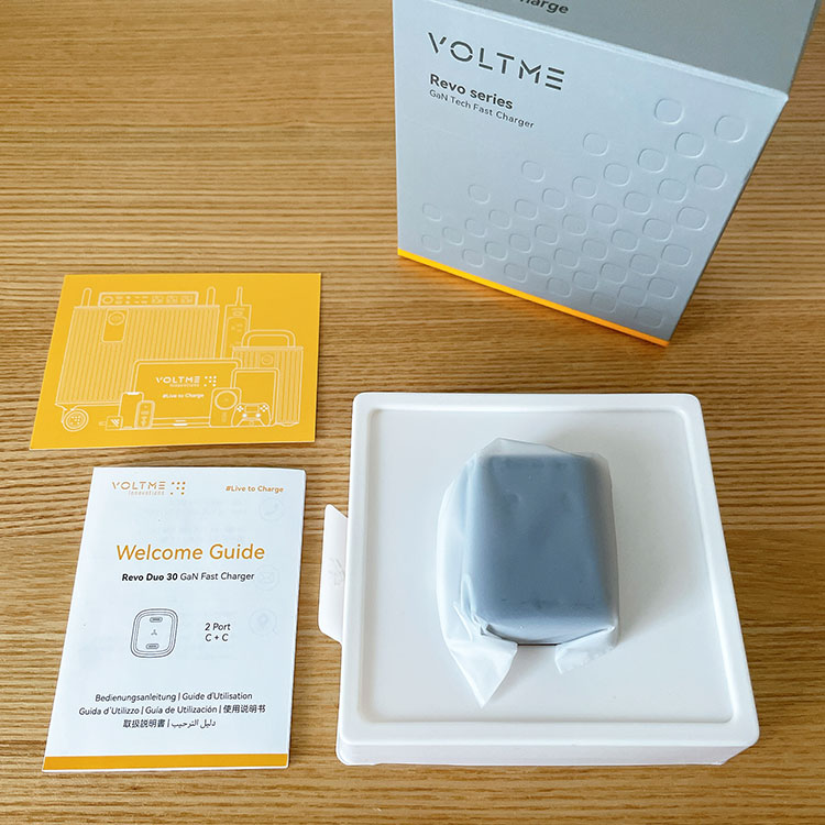 VOLTME 急速充電器 Revo 30 Duo(C+C)の箱開封