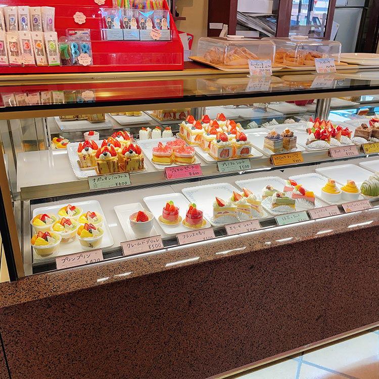 富山古沢 フランス菓子と喫茶 シャルロッテ 本店