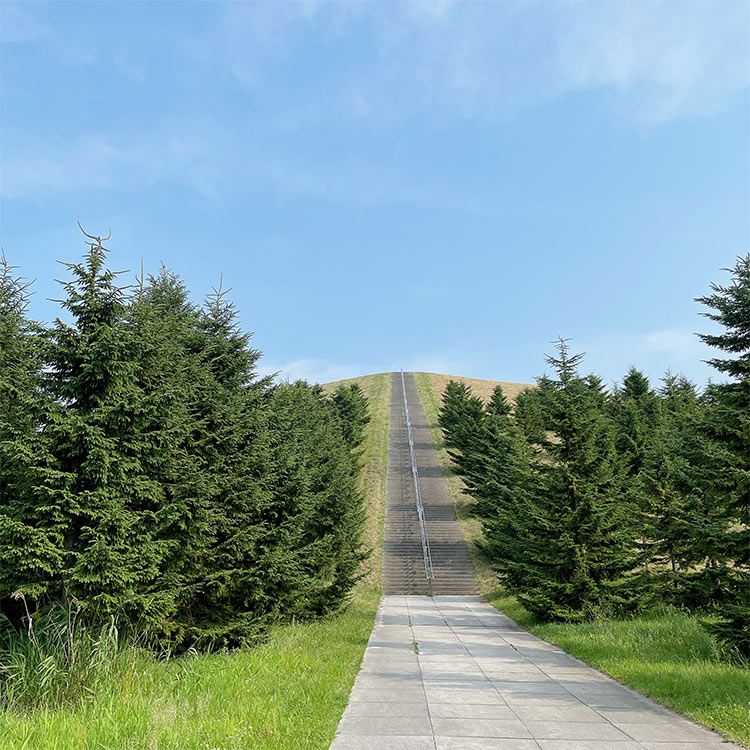 札幌 モエレ沼公園 モエレ山階段