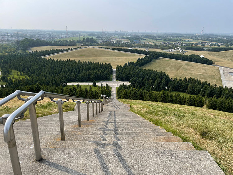 札幌 モエレ沼公園 モエレ山階段