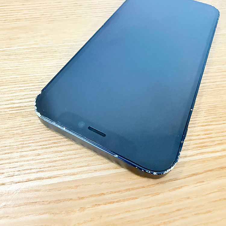 私の外側がボロボロになったiPhone 12 mini