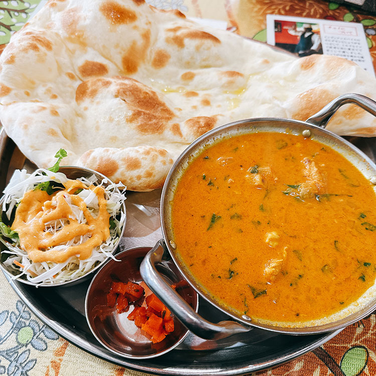 ポンディバワン（PondyBhavan）薬膳カレー（ランチセット）木曜 美肌になるカレー