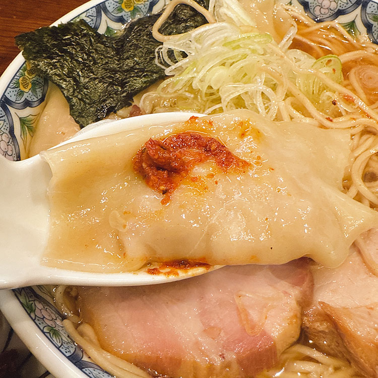 奈つやのもちもち雲呑中華そばと辛味