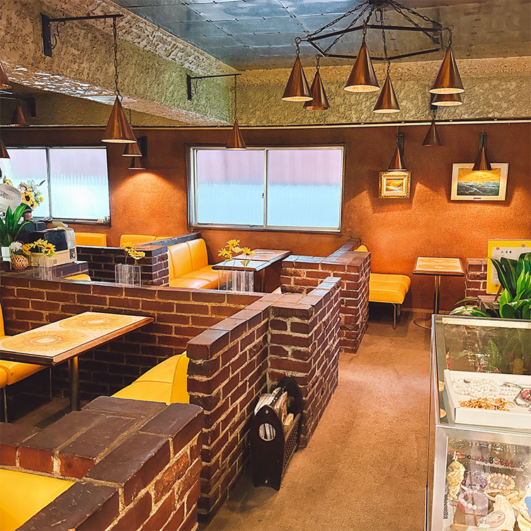 石川町 純喫茶 モデル 店内
