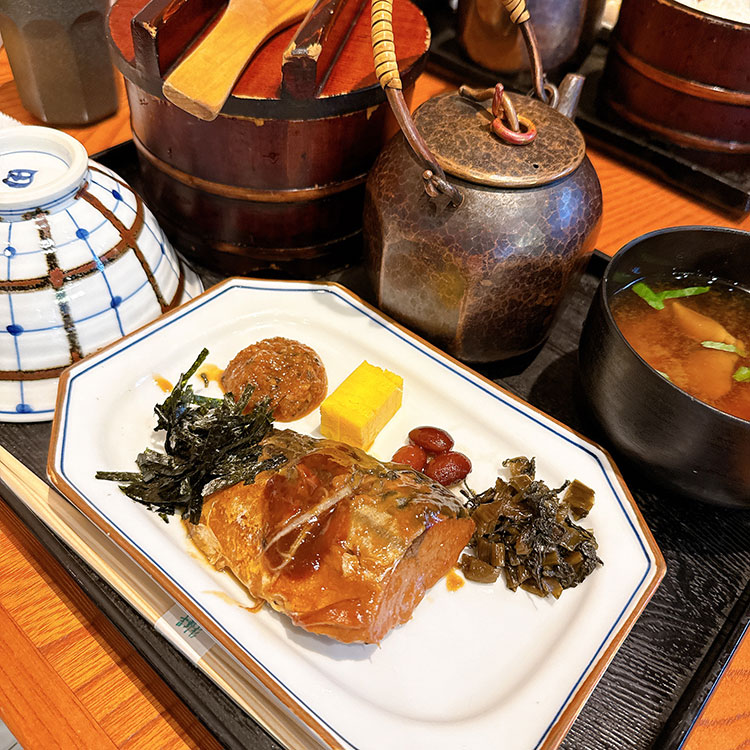 おひつ膳 田んぼ 昼おひつ膳（さば味噌煮）