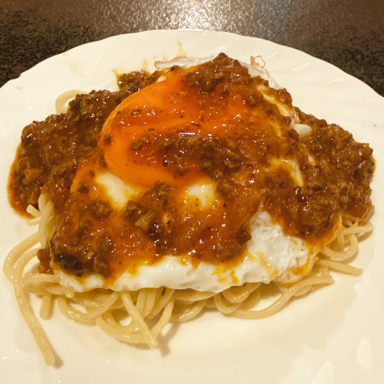 COFFEE 泥人形 ミートソーススパゲティ