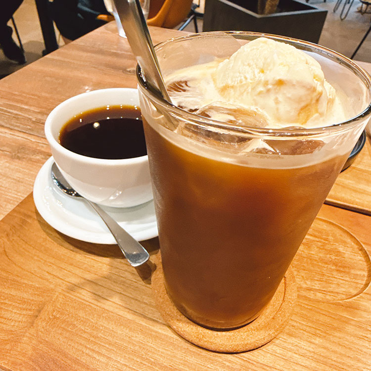 Flip Flip Coffee Supply ドリップコーヒーとアイスコーヒー＋バニラアイス 