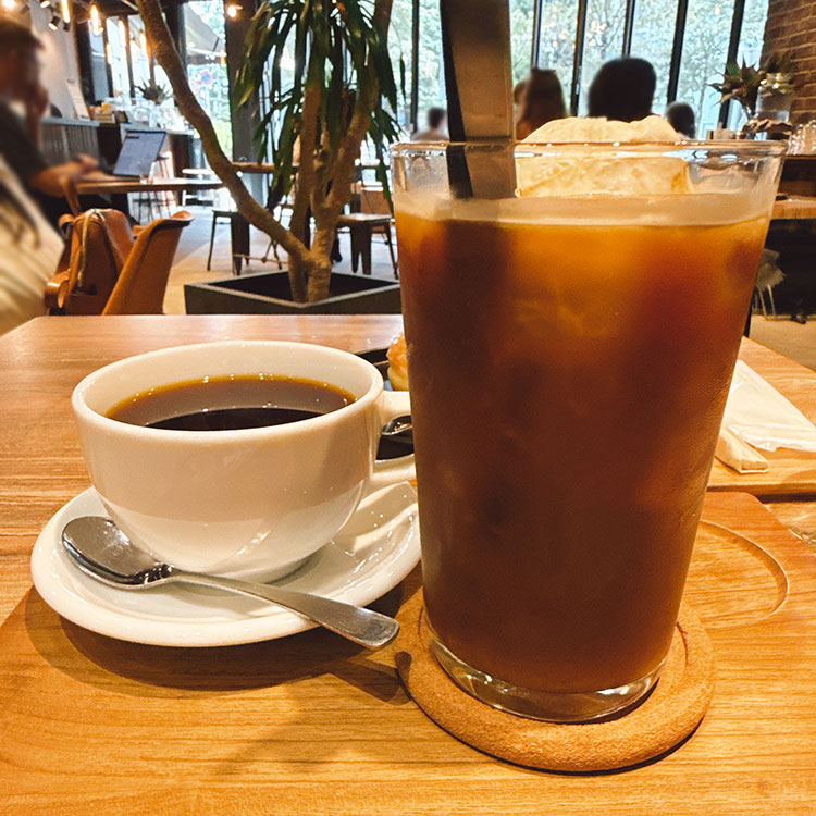 Flip Flip Coffee Supply ドリップコーヒーとアイスコーヒー＋バニラアイス