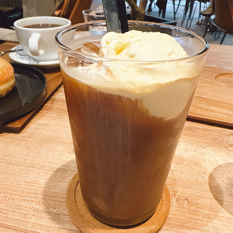 Flip Flip Coffee Supply アイスコーヒー＋バニラアイス