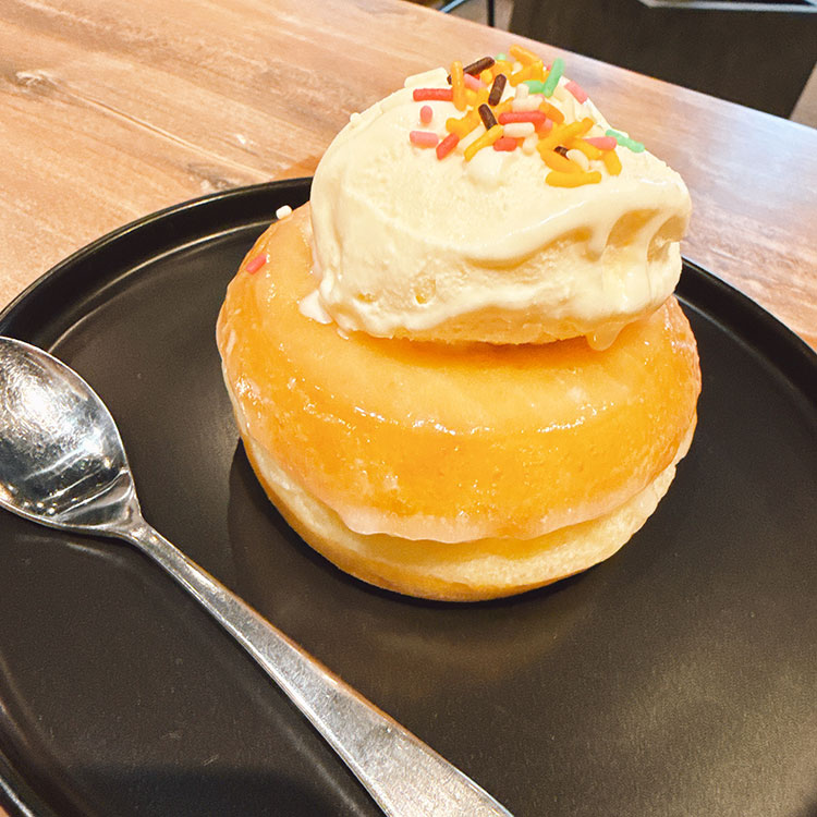 Flip Flip Coffee Supply シュガードーナツ＋バニラアイス