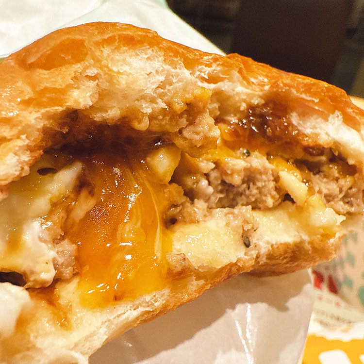 ロッテリア 和風半熟月見絶品チーズバーガー
