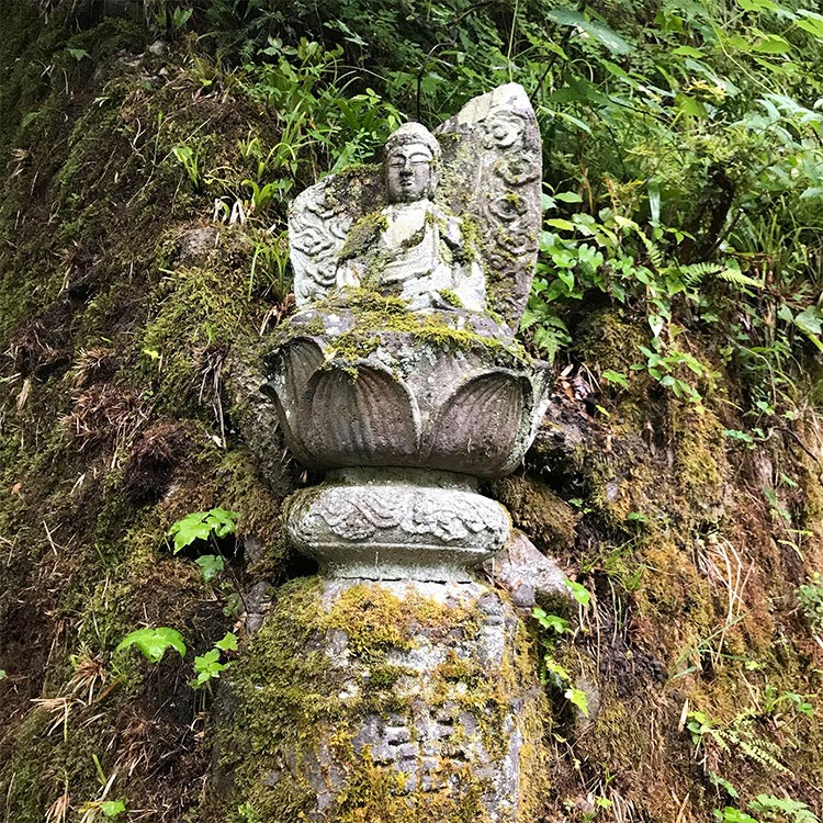 大岩山日石寺