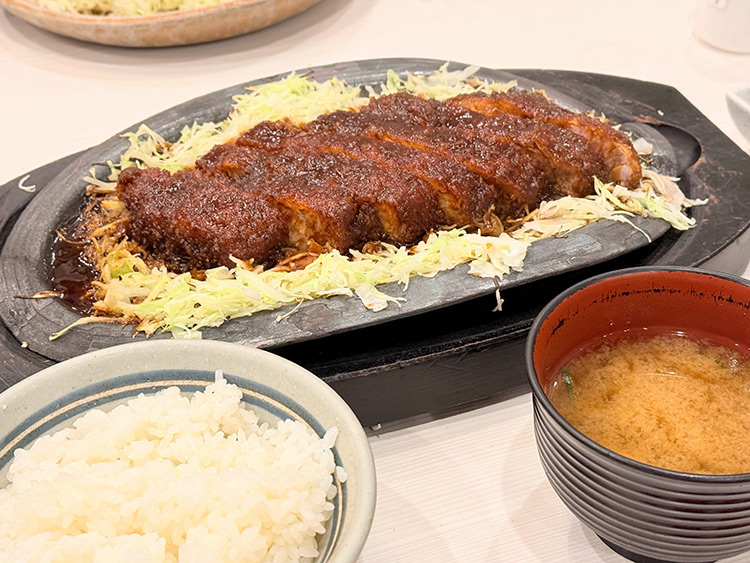 矢場とん 鉄板とんかつ