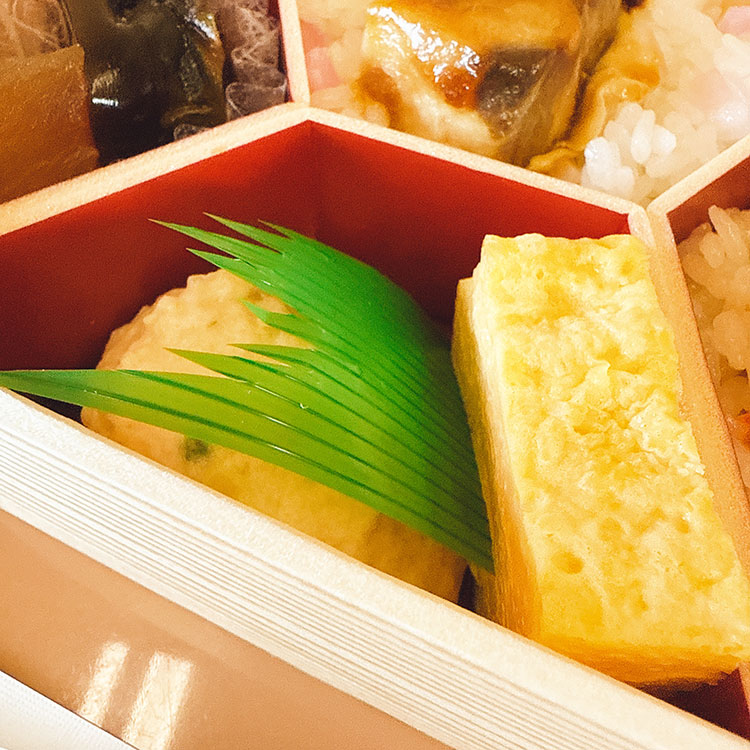 ますのすし本舗 源 お弁当 有磯海 海老しんじょと卵焼き