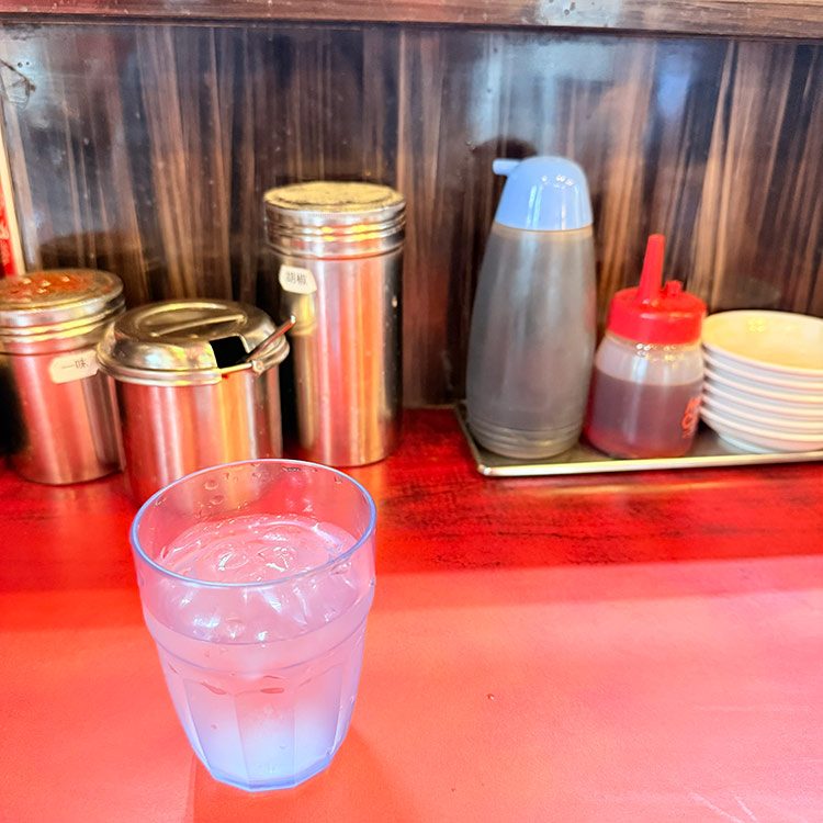 本家第一旭本店 カウンター