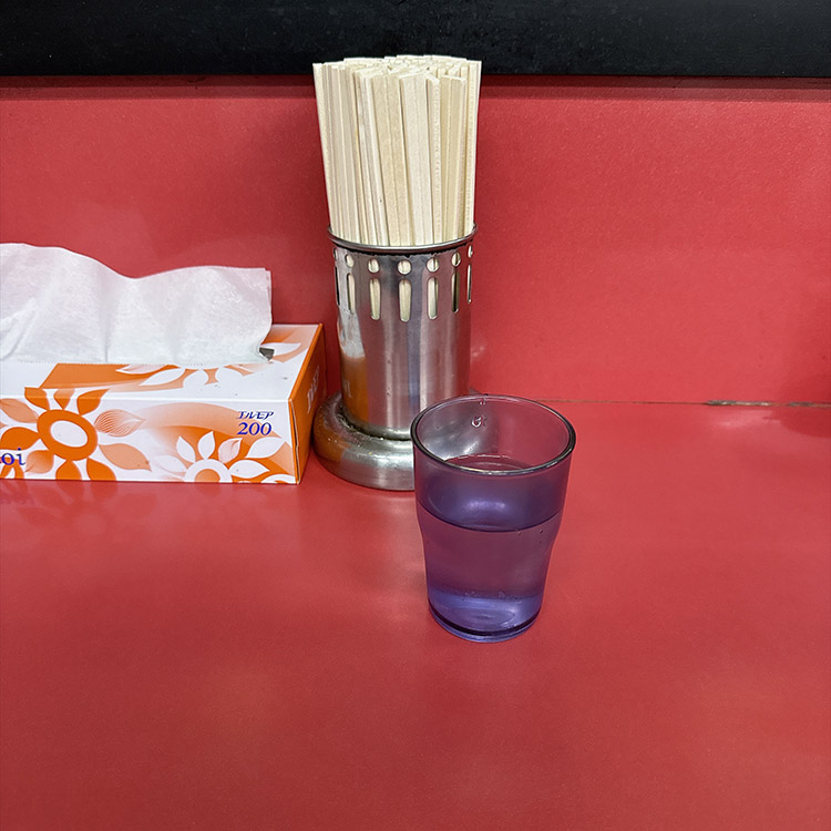 京都たかばし 新福菜館 本店 カウンター席